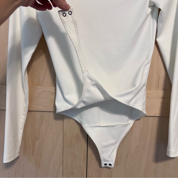Abercrombie & Fitch Soft A&F Collection white long sleeve body suit size xs - Picture 6 of 8